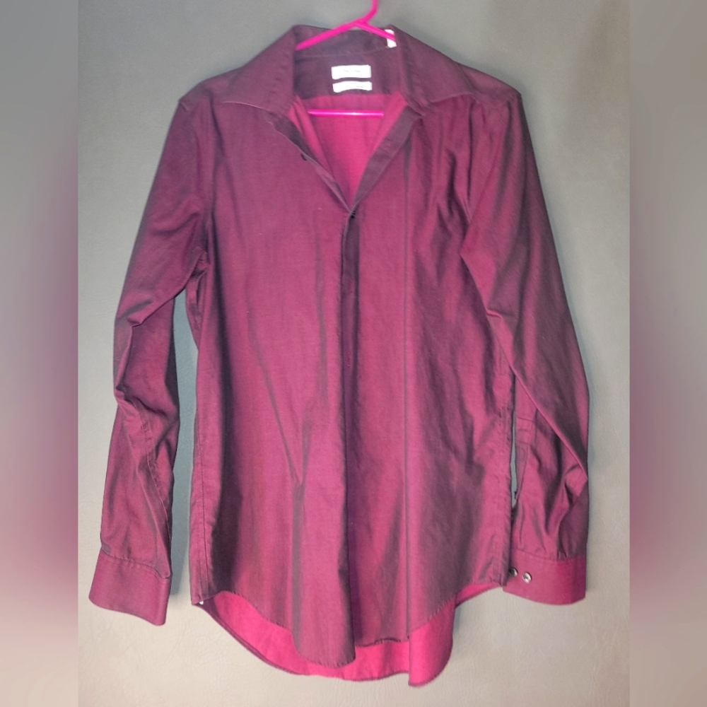 Calvin Klein slim fit performance on iron burgundy 15" 32/33 M